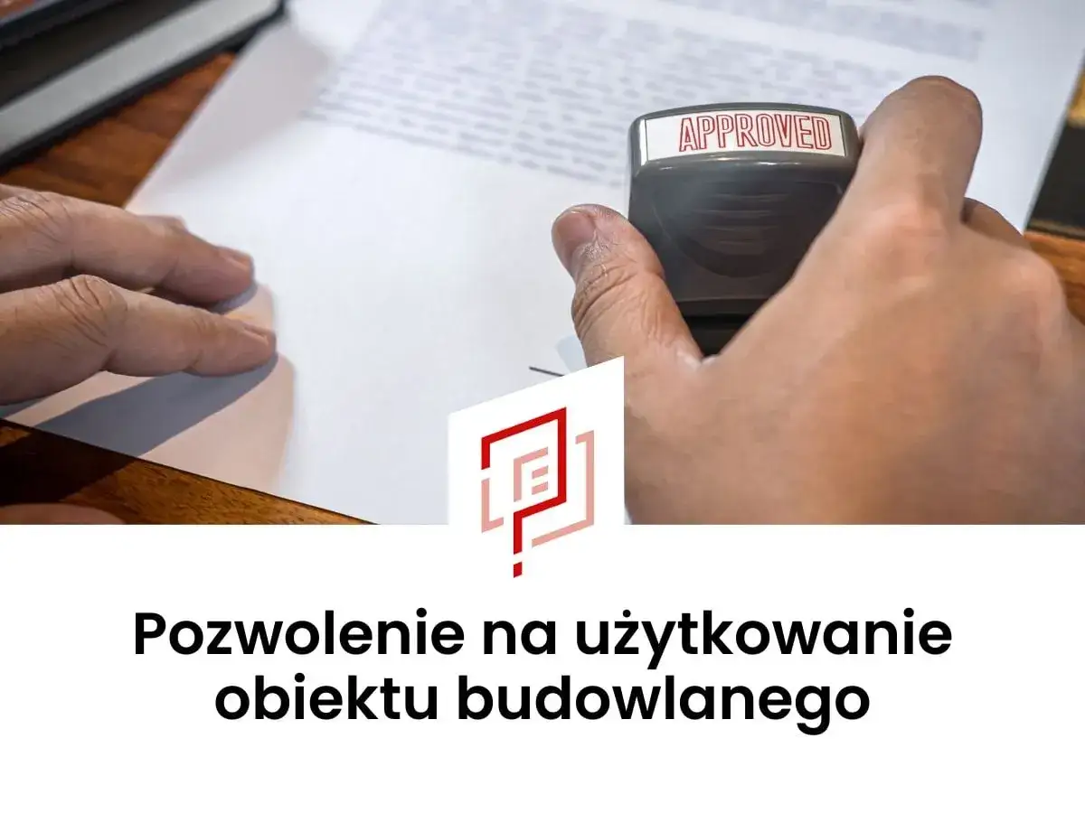 Ręka stempluje dokument 